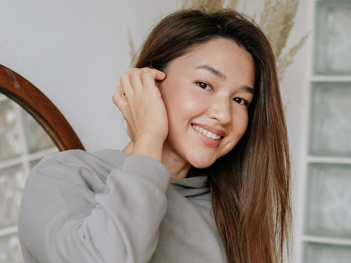 Приветствую, красотки! На канале вы найдёте полезные статьи о макияже, стиле, женственности и не только. Подписывайтесь, чтобы не потерять.