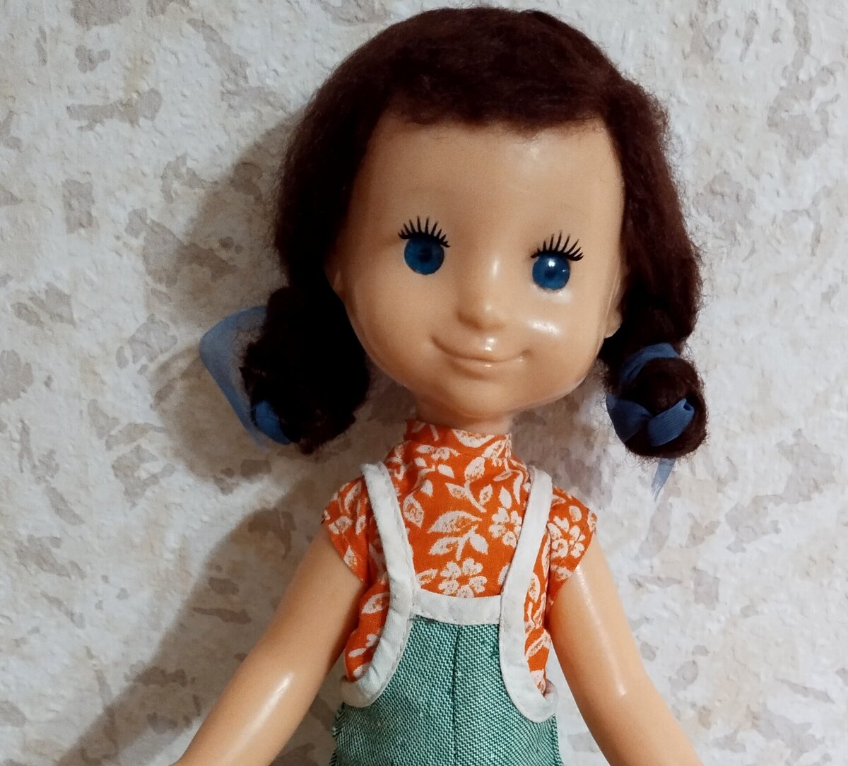 Кукла СССР фабрики АСКИМ. Знаменитая Клавушка Улыбашка. Фото автора.