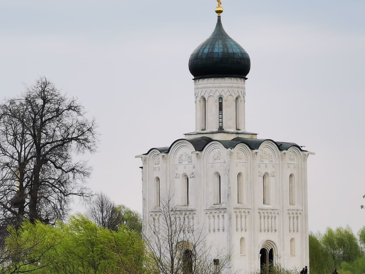 покрова на нерли интерьер