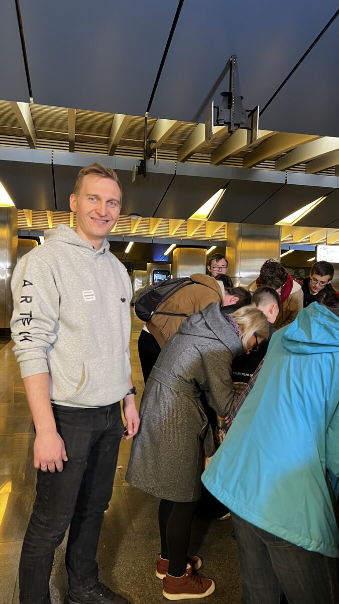 На фото я - Сергей Колбасов 😁