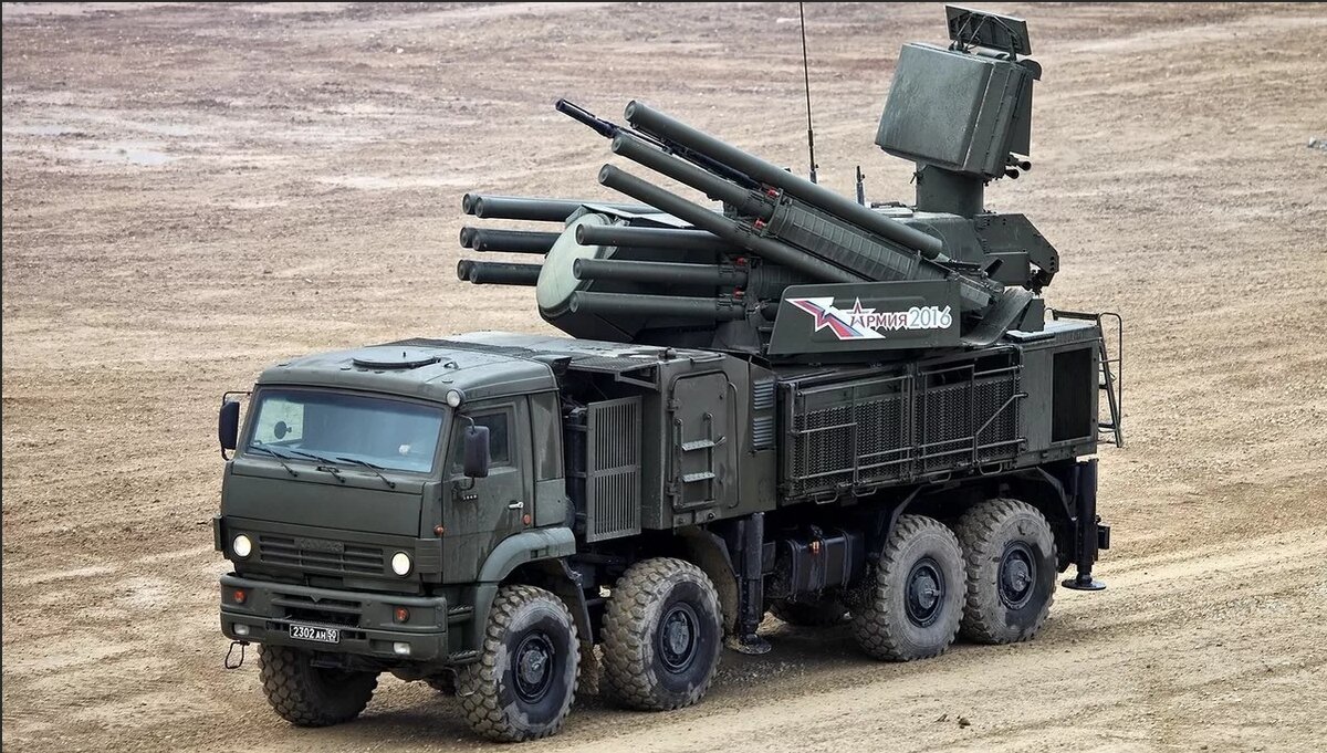 В 2008 году был введён в эксплуатацию  и по сей день, боевой запас 12 ракет/1400 снарядов, за 1 секунду около 100 выстрелов, за 5 минут производится боевая готовность,экапаж 3 человекк,хорошо справляется как с воздушными целями так и наземнами.