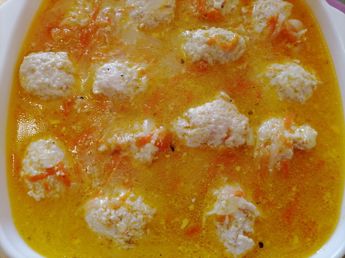 Фото автора: фрикадельки в сливочном соусе