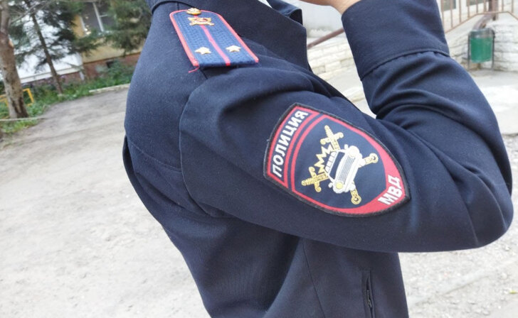    В Курске полицейские прекратили пьяную пляжную вечеринку