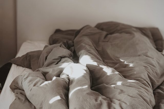     Как уснуть быстро и крепко: ученые нашли слова, которые помогут это сделать