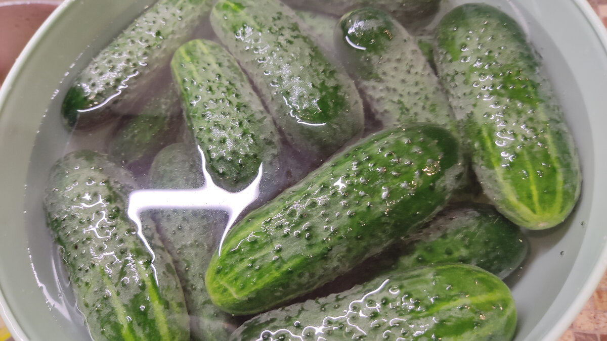 Шаг 1-й - хорошо промыть и обрезать кончики