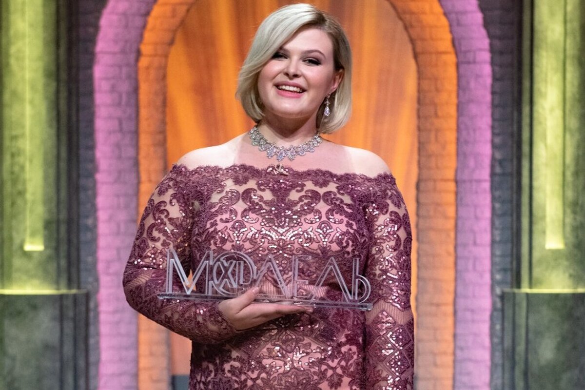 Ника на шоу Модель XL