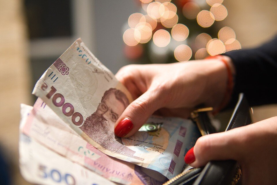     Украинская гривна за один день подешевела сразу на 25%.  Shutterstock