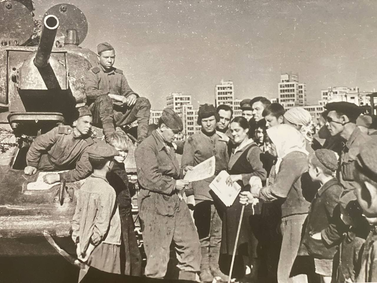 Освобождение харькова 23 августа 1943. Освобождение харькова в 1943. Освобождение харькова. «полководец румянцев» (1943 г. Освобождение харькова курская битва.