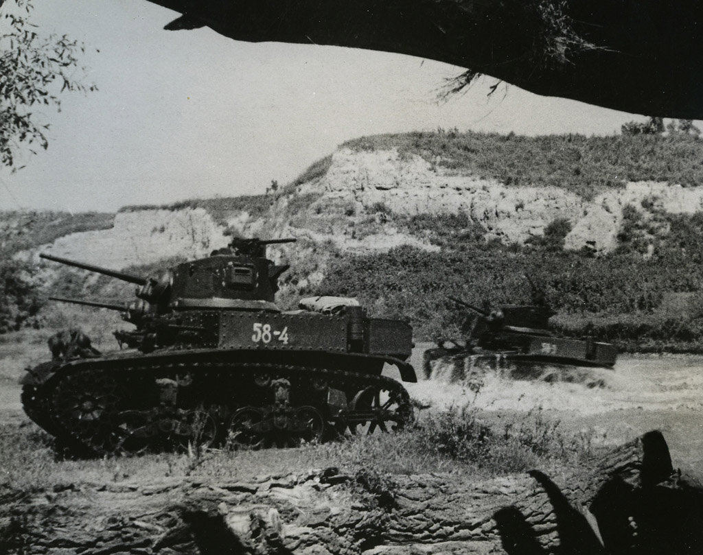 Танки 258-го ОТБ незадолго до начала боёв, начало сентября 1942 года.