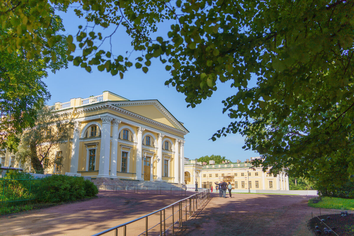 александровский дворец в пушкине