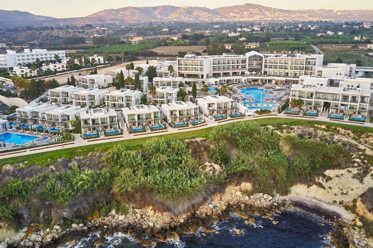 Эксклюзивный курорт St Georges Hotel & Resort, Кипр