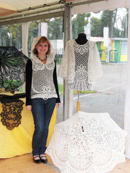    Ирина ПОПОВА со своими шедеврами