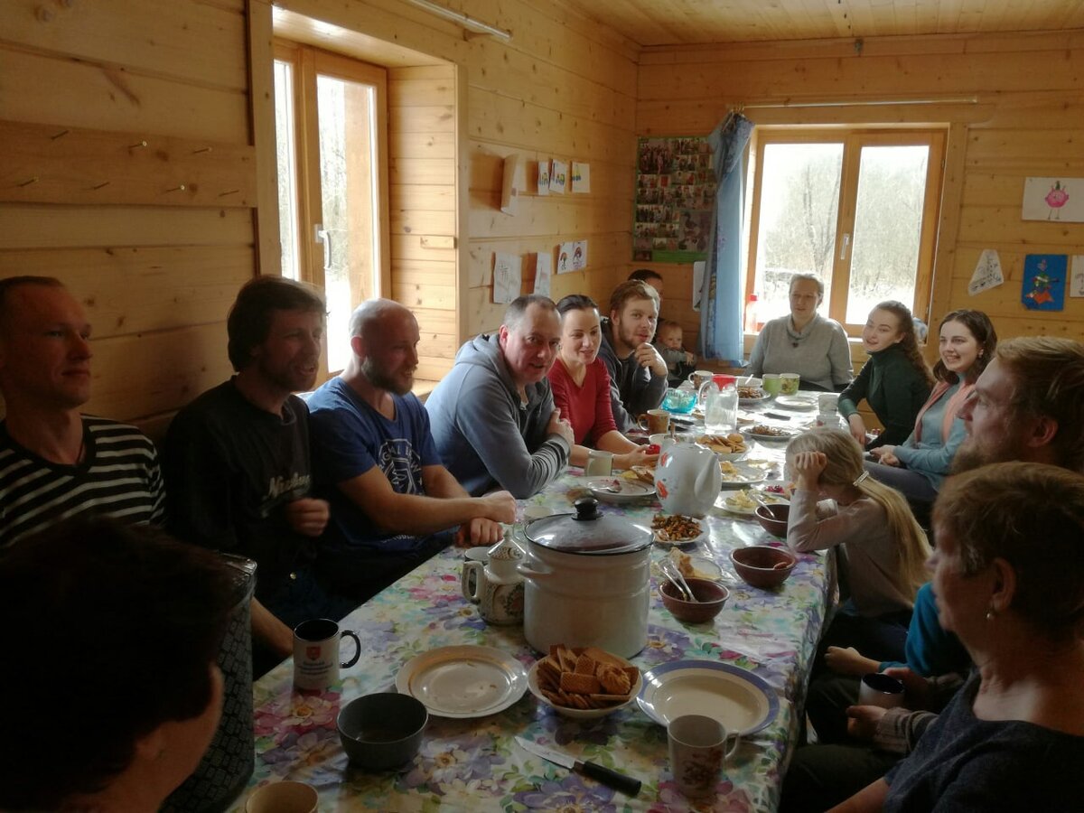 Никакой он-лайн не заменит живого общения