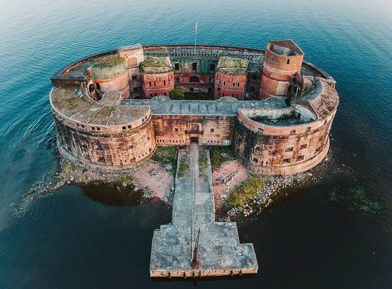 Чумный форт — заброшенное оборонительное сооружение Кронштадта