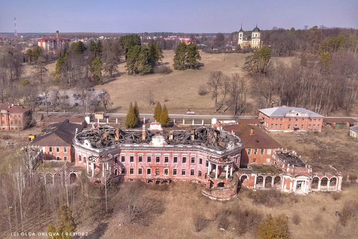 Фасад со стороны реки