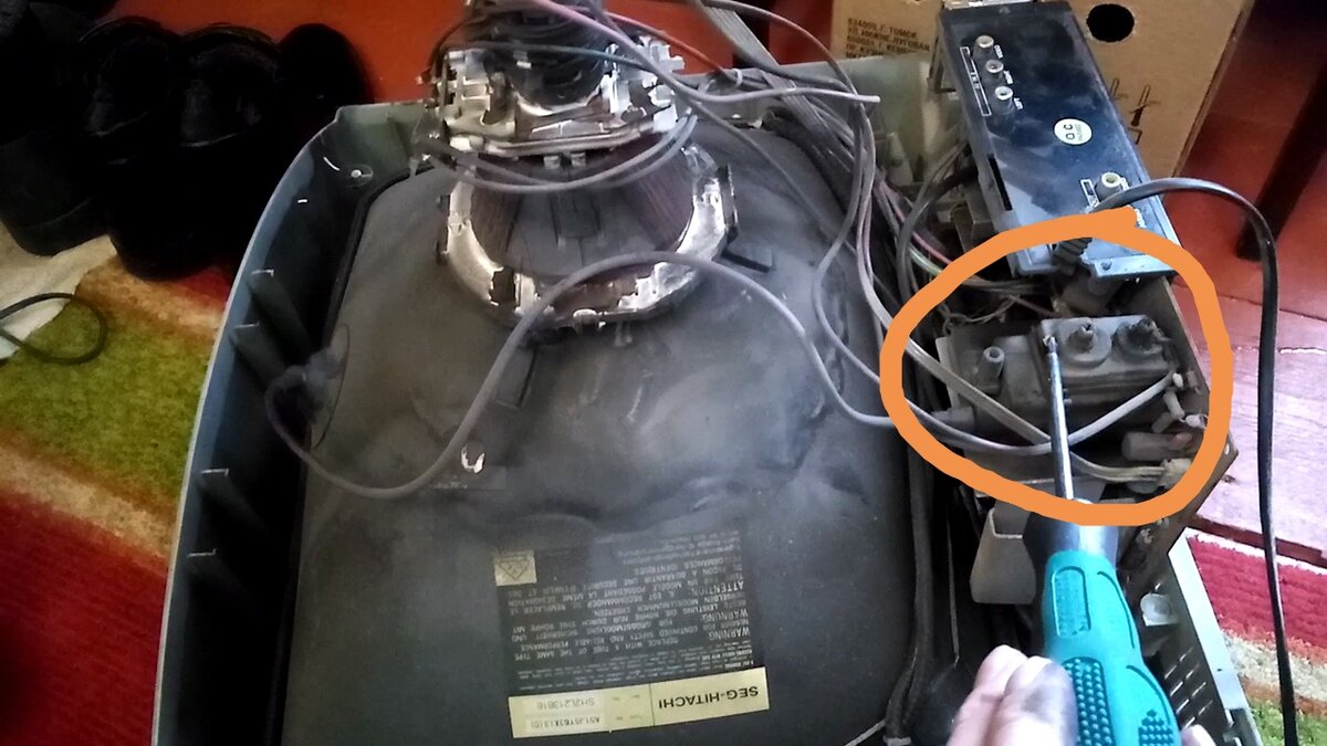 Нужно добыть трансформатор строчной развертки