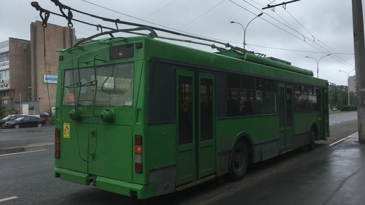     В Альметьевске пассажиры оказались заперты в одном из троллейбусов из-за погодных условий. Об этом заявили в ответ на запрос Inkazan в пресс-службе городской администрации.