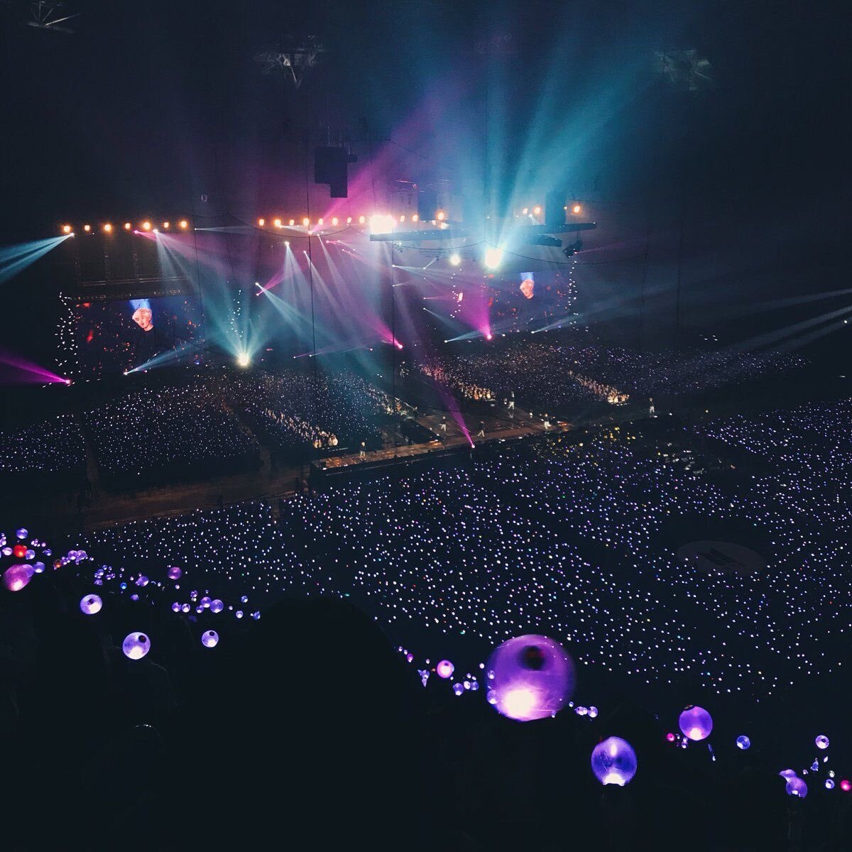 концерт K-Pop группы BTS