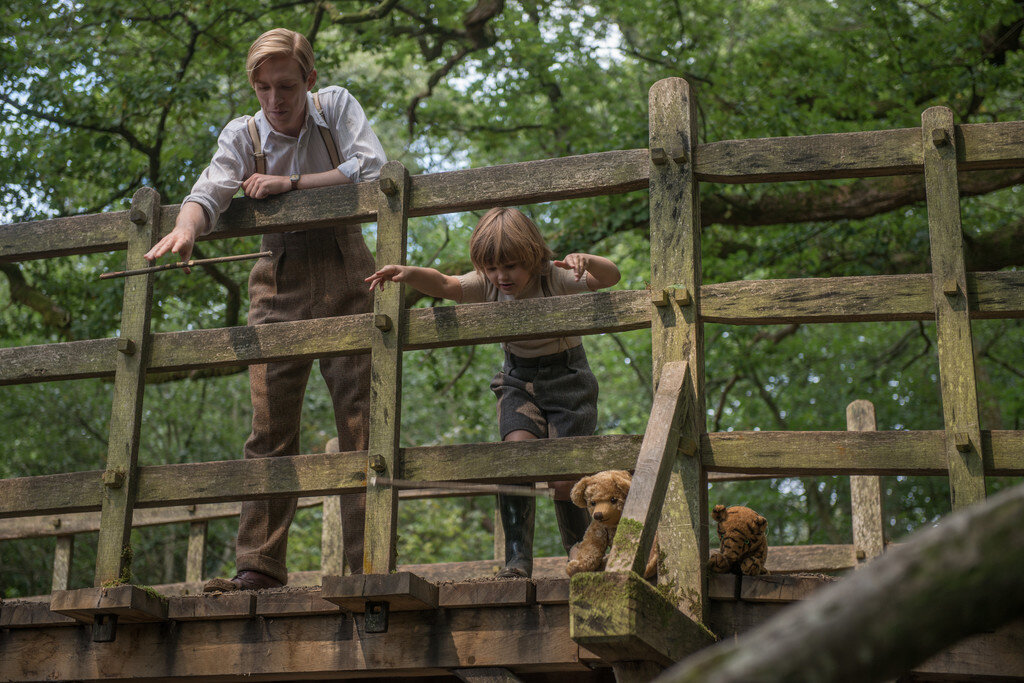 Кадр из фильма "Прощай, Кристофер Робин" 2017