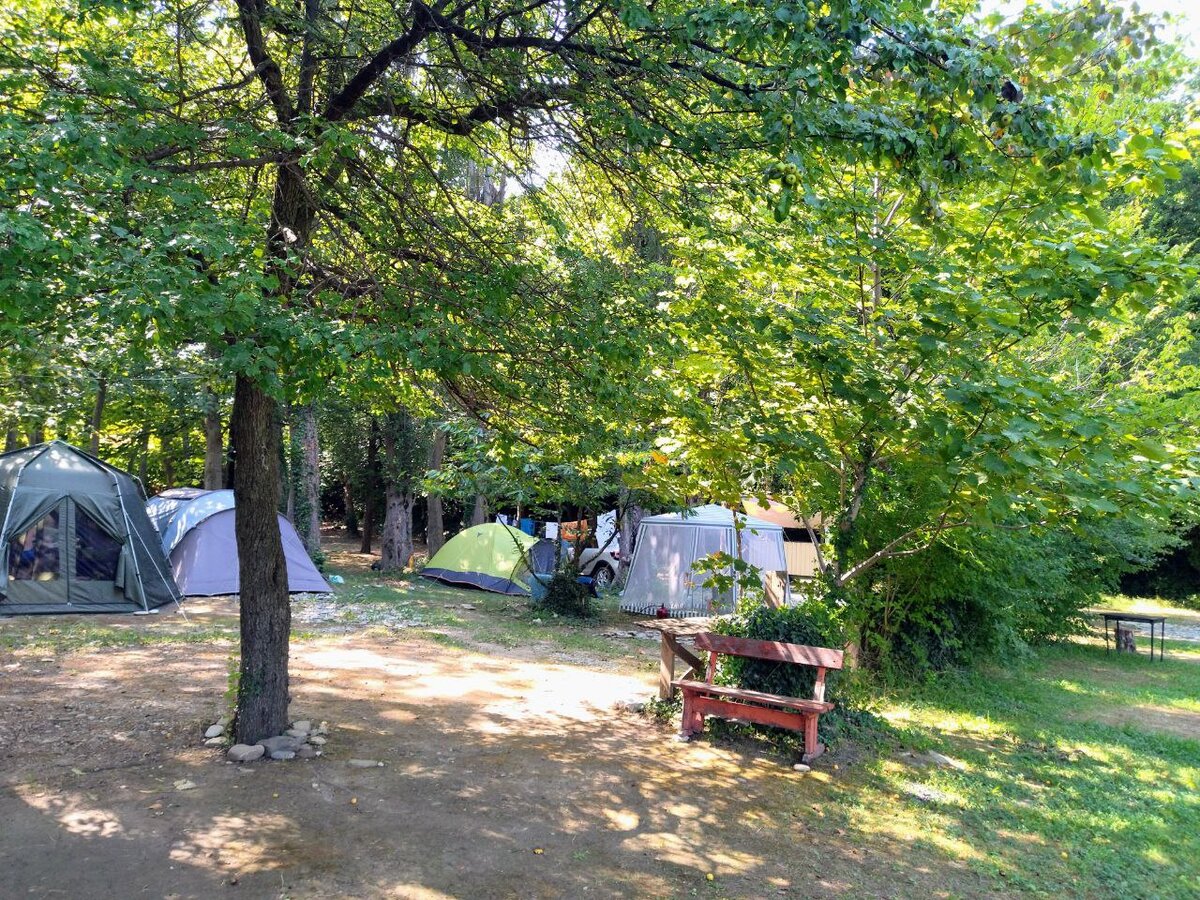 Палаточный лагерь. Листайте.