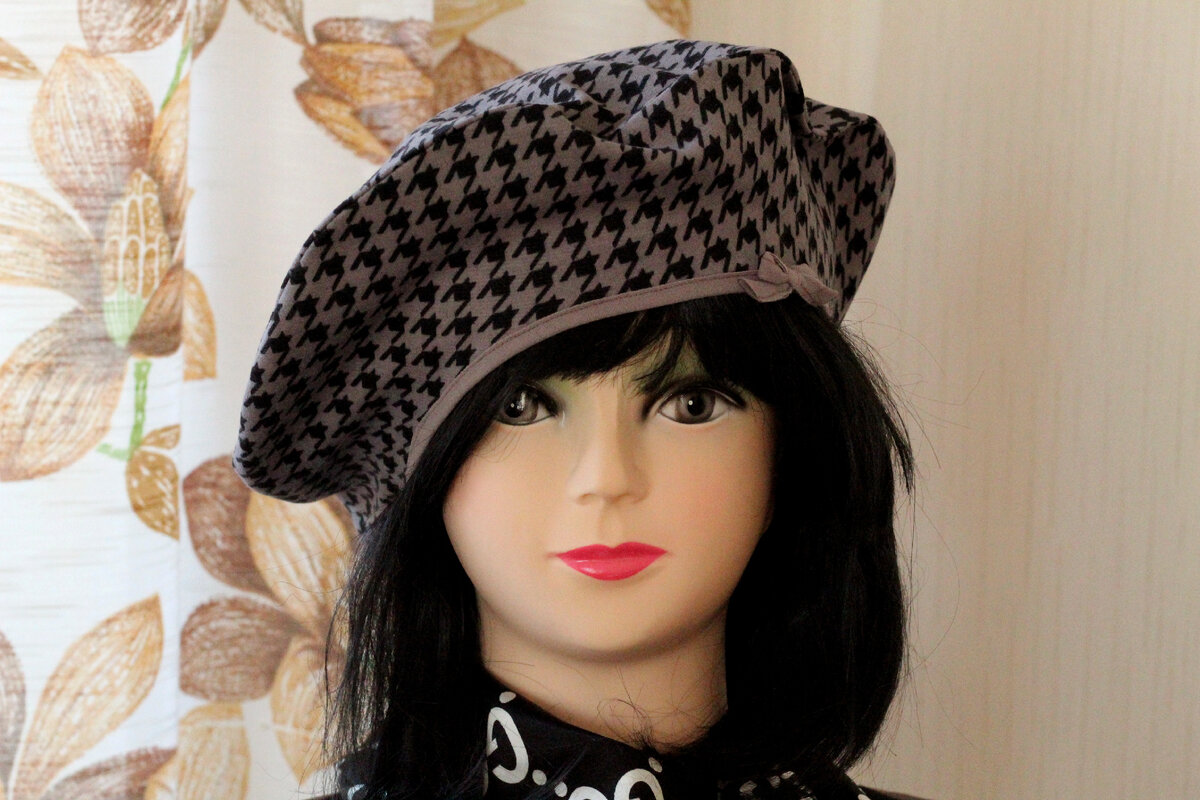 Берет ручной работы