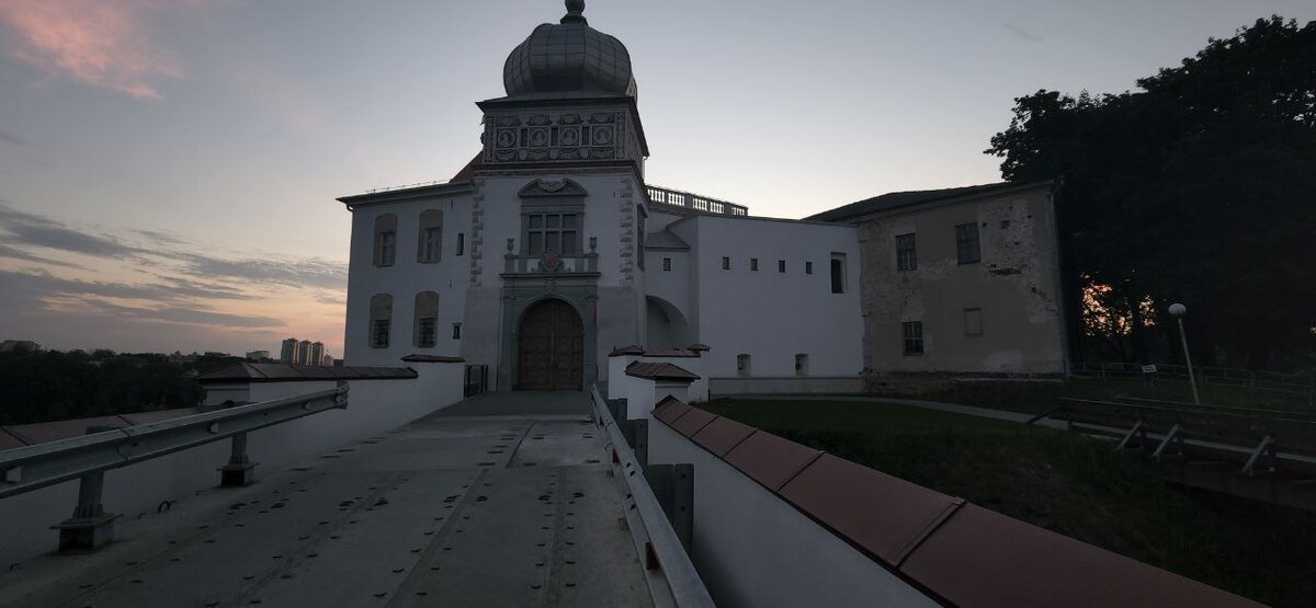 Старый замок, август 2022 года.