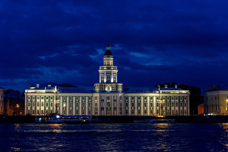     Музей будет открыт на вход до 15 часов Олег ЗОЛОТО