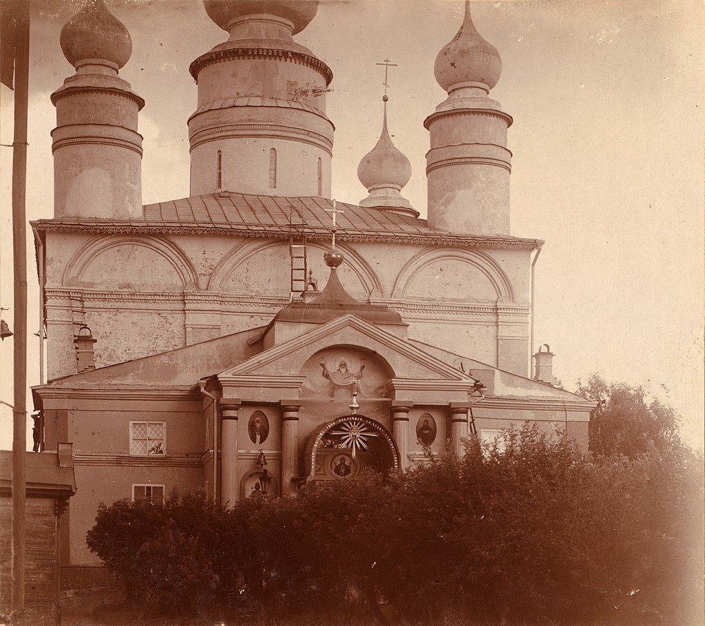 Монастырский собор Бориса и Глеба в 1911 году.