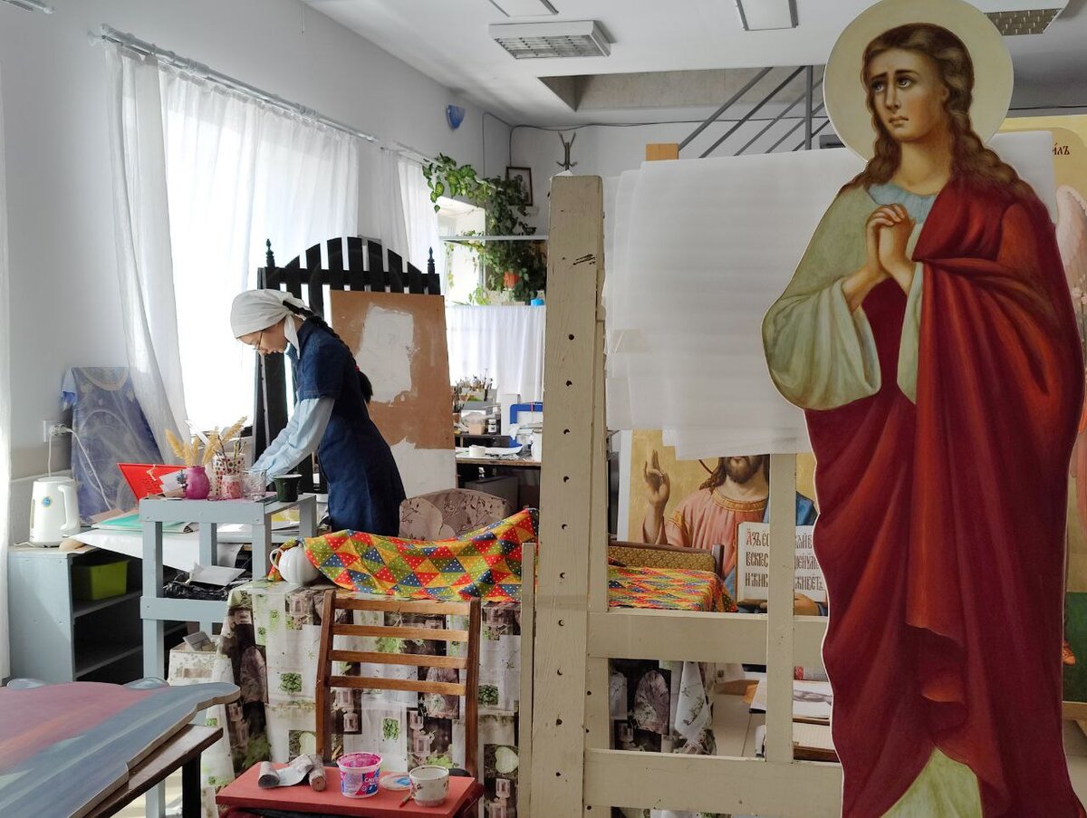 Все в монастыре делают с молитвой. Здесь практикуют "умное делание"