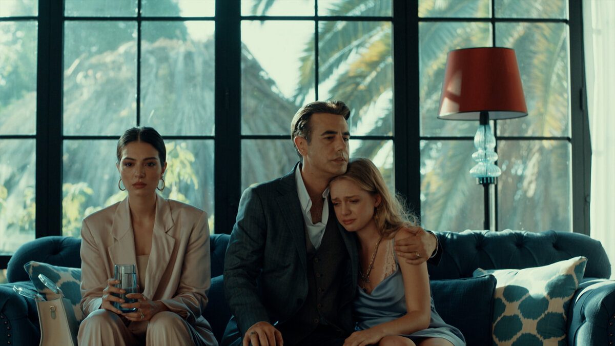 Богатство — не всегда залог счастливой жизни. Эти пять сериалов докажут вам, что всегда найдется кое-что важнее денег. «Содержанки» Москва, наши дни.-5