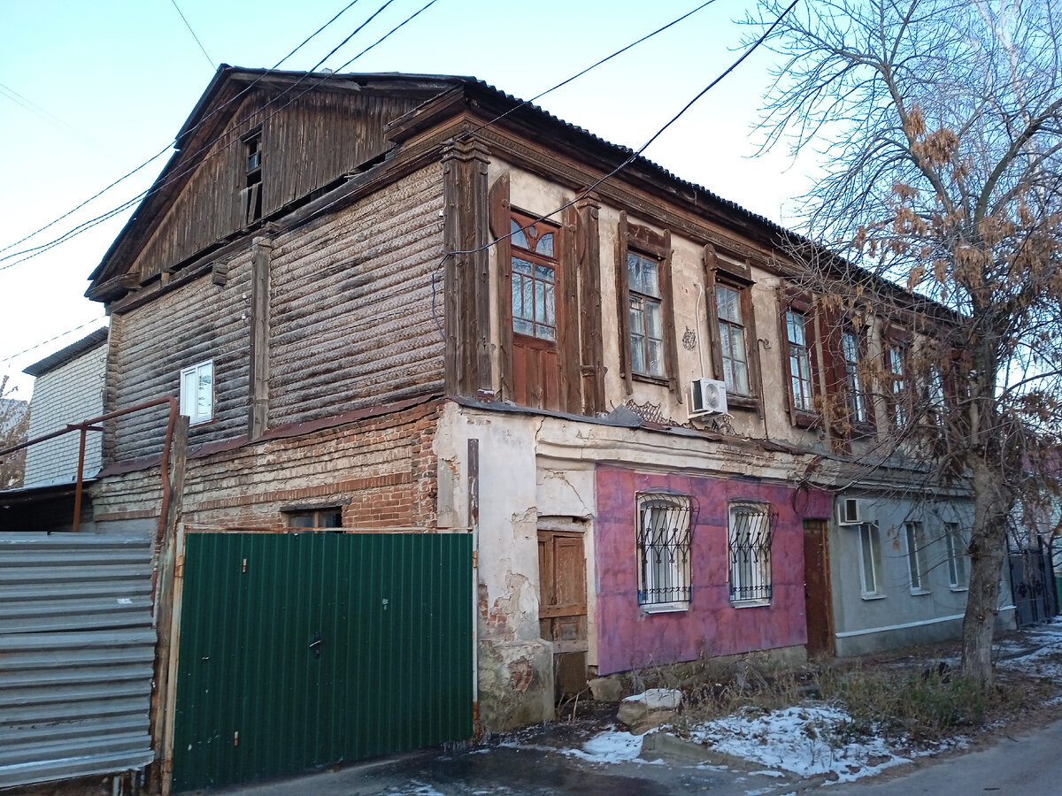 Вид на дом со стороны ул. Батуринской