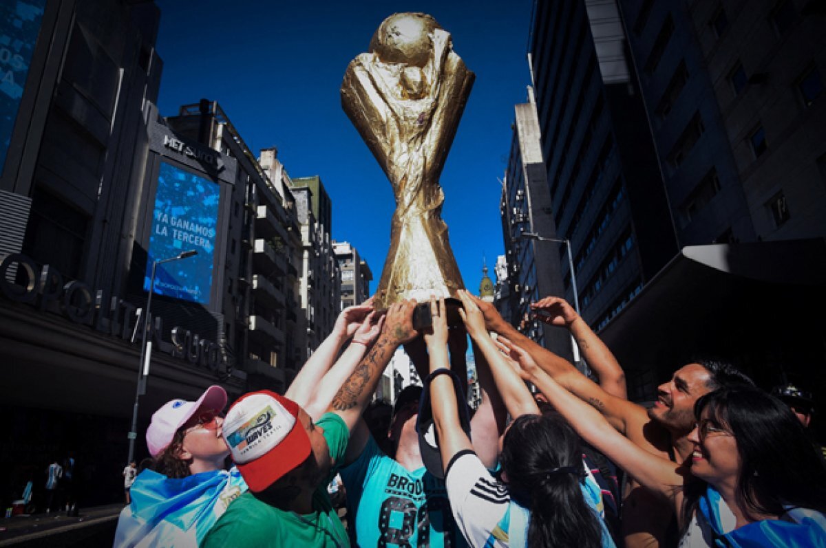    Аргентина празднует победу