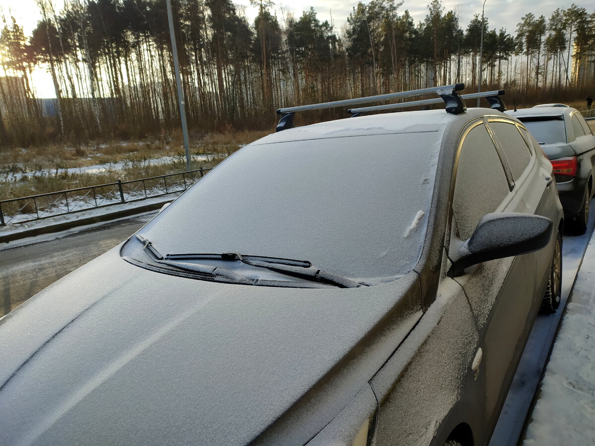     Почему зимой древние щетки стеклоочистителя работают лучше новых фото globallookpress.com