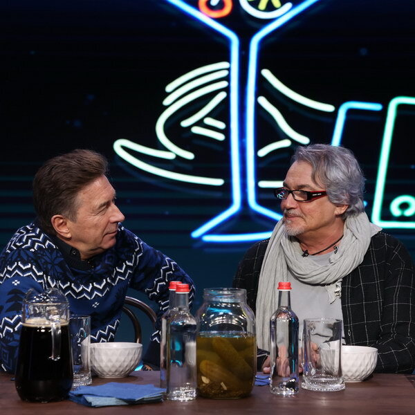     Первый канал запускает серию подкастов с Валерием Сюткиным, Ларисой Гузеевой и Дмитрием Дибровым