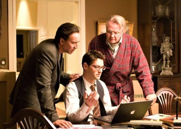 Николас Кейдж, Джастин Барта и Джон Войт в к/ф "Сокровище нации: Книга Тайн" (2007).Источник фото: Walt Disney Pictures.