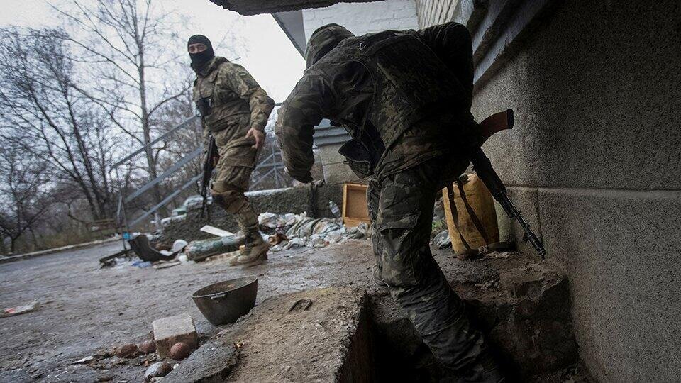     На Украине заявили, что власти скрывают масштаб урона от артударов РФ REUTERS/Yevhen Titov