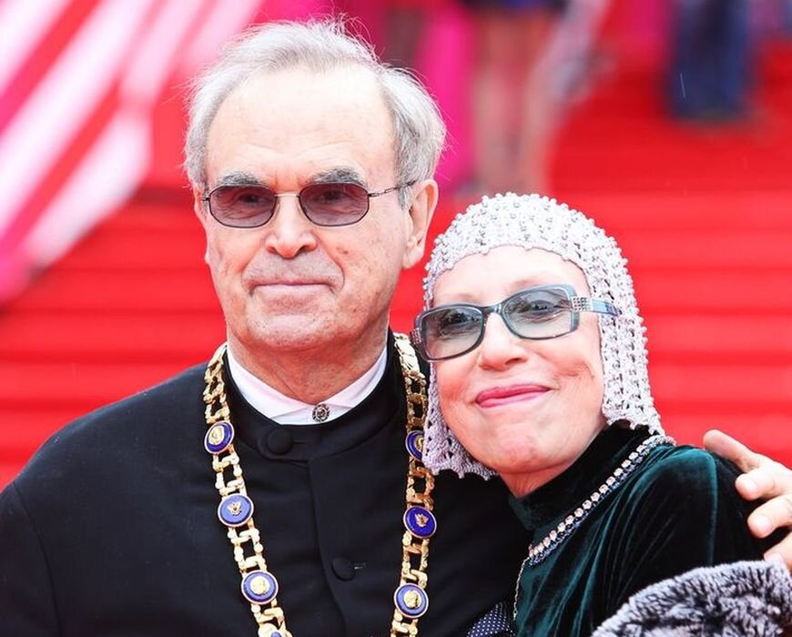     Инна Чурикова с мужем Глебом Панфиловым