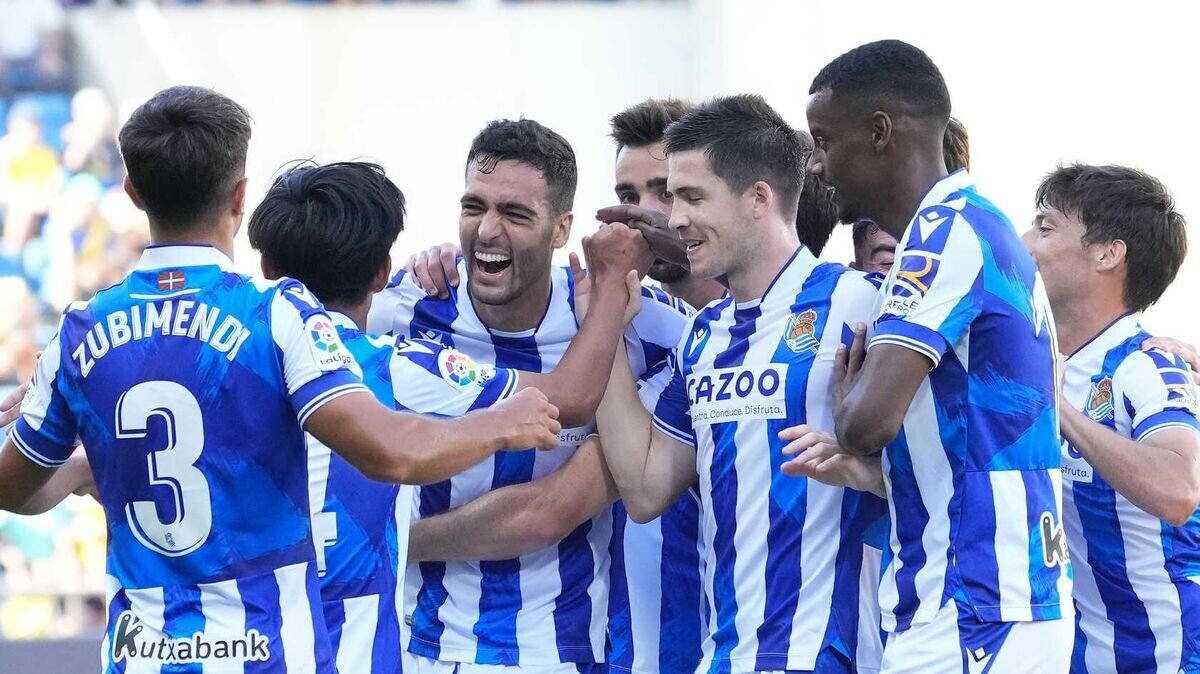    Футболисты "Реал Сосьедад"© пресс-служба клуба "Реал Сосьедад"