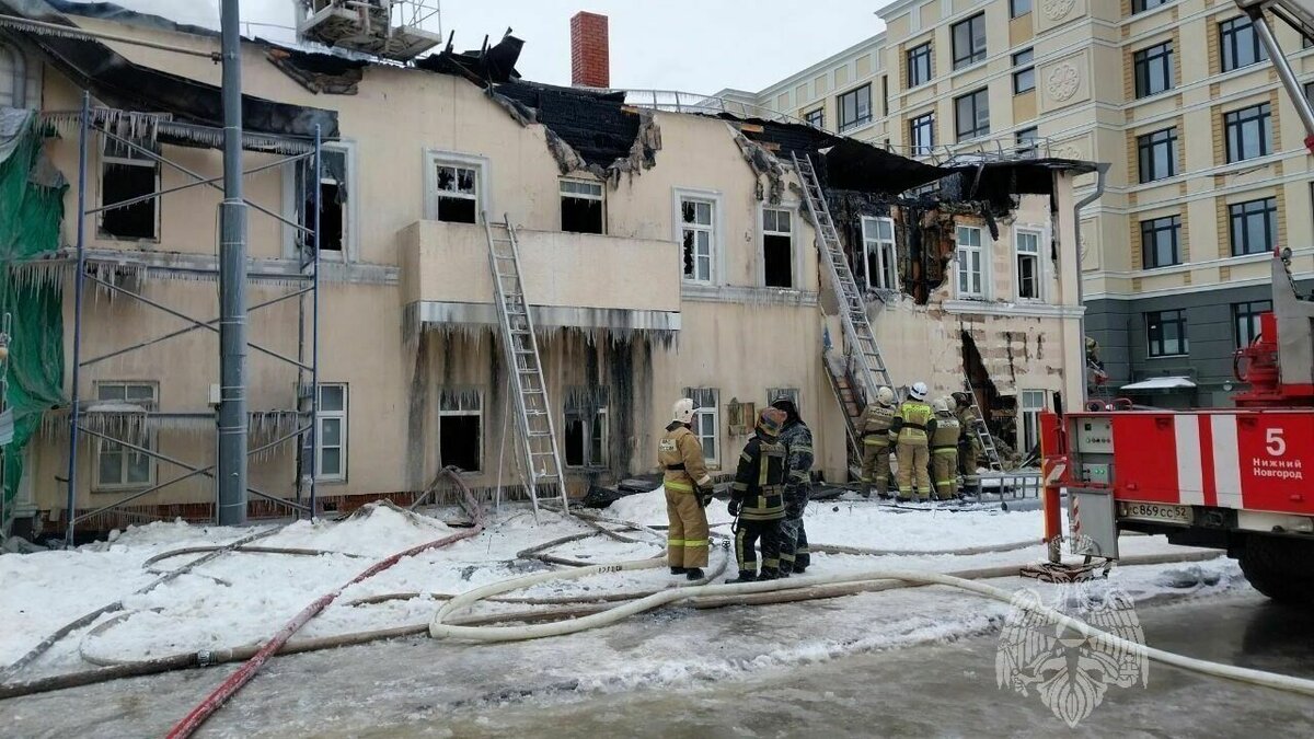     Командир отделения структурного подразделения ГУ МЧС России по Нижегородской области тяжело травмировался при тушении пожара 12 января. Об этом рассказали в пресс-службе областной трудинспекции.