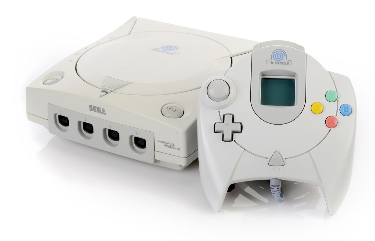 Приставка Sega Dreamcast. Мини приставка Sega Dreamcast. Игровая приставка Дримкаст 2000. Сега Дримкаст.