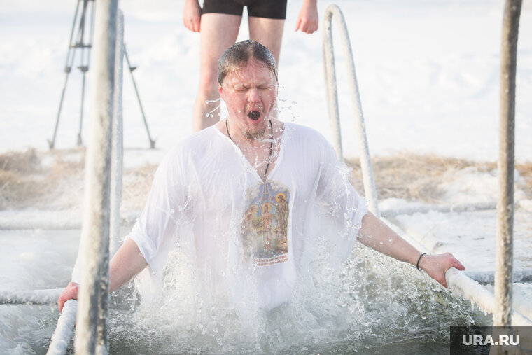    Нельзя окунаться в прорубь в состоянии алкогольного опьянения, сказал Евгений Машковский