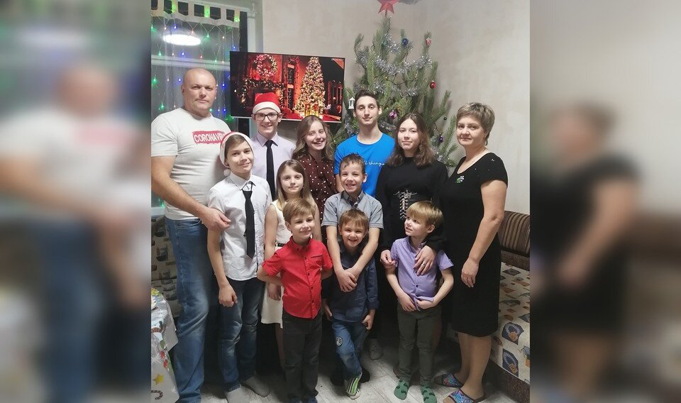     Семья воспитывает восемь приемных детей. Фото: Личный архив Екатерины Ведяшевой