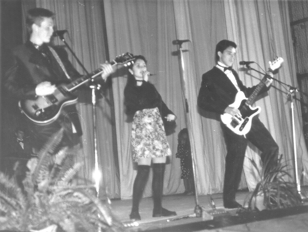 Выступаем под фанеру на 8 марта.