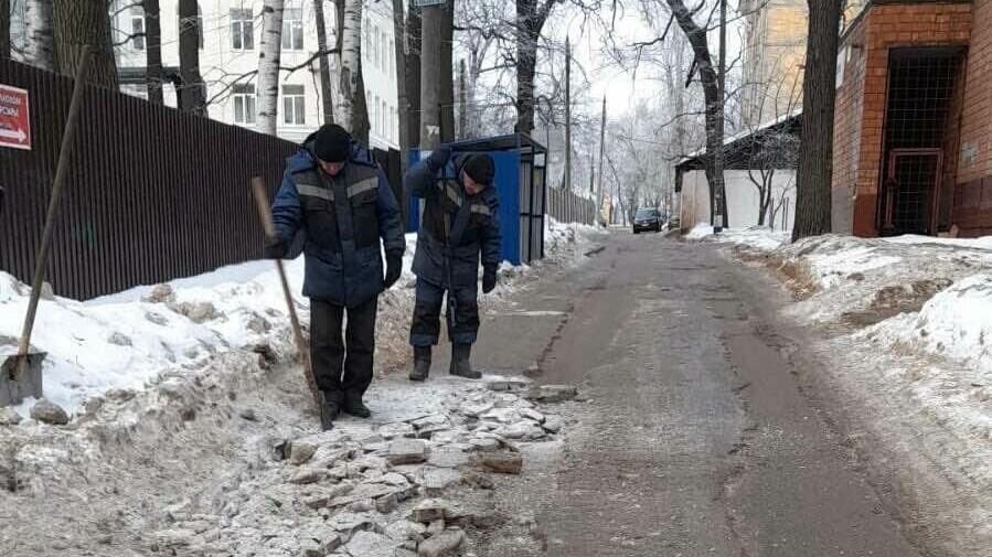    Более 55 тысяч самосвалов снега вывезли из Нижнего Новгорода с начала зимы. Об этом рассказали в департаменте транспорта и дорожного хозяйства администрации города.
