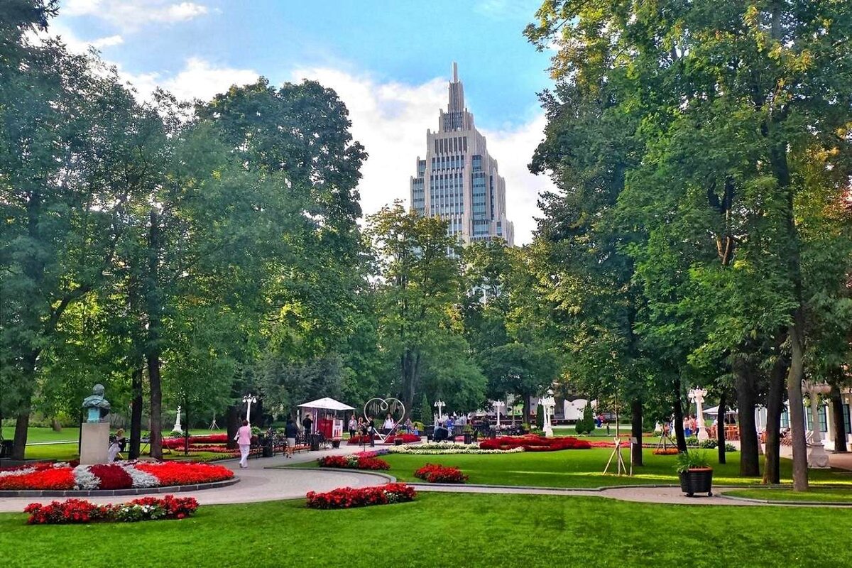 Сад эрмитаж в москве фото летом