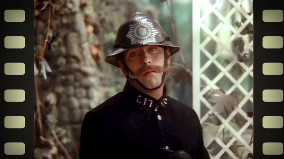 Владимир Коровкин – полисмен из фильма «Здравствуйте, я ваша тётя!» (1975)