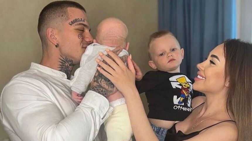 Алена Рапунцель, Илье Семин, старший сын Богдан и младшенький Святослав