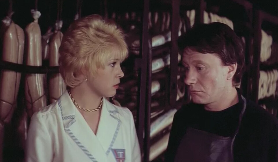 Догилева вербует и изобретает