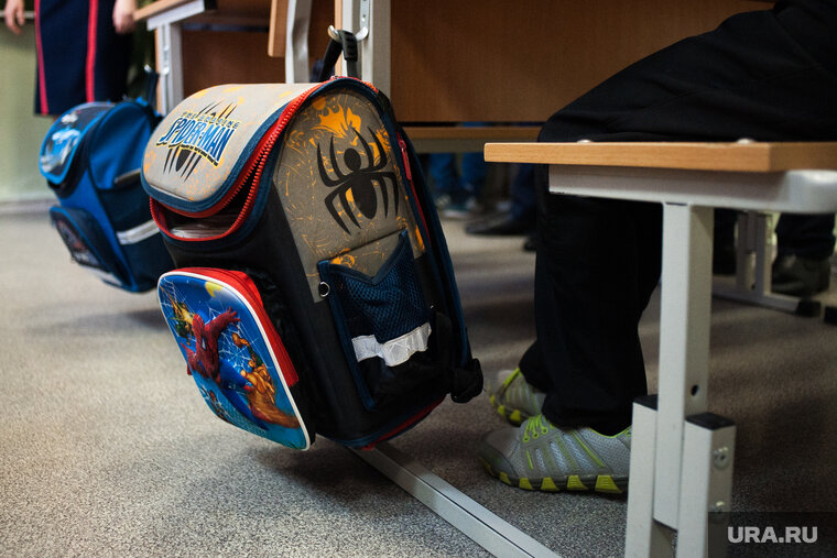    Учительница обнаружила нож в рюкзаке ребенка