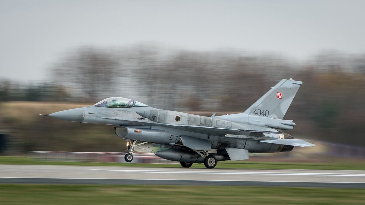    F-16 ВВС Польши© Flickr / SFJZ13